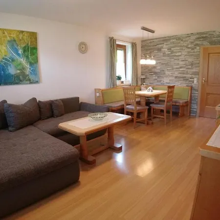 لاندهاوس فوتر *