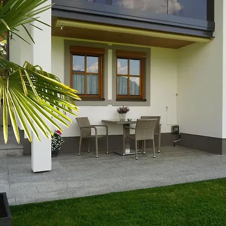 لاندهاوس فوتر سانكت يوهان ايم بونغ